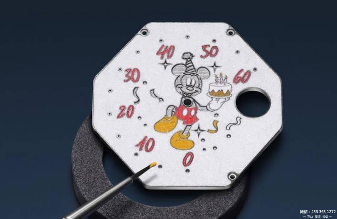 Gerald Genta尊达迪士尼“米老鼠”三问手表欣赏图一
